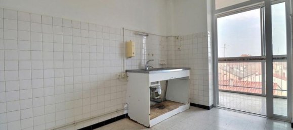 Apartamento de 2 dormitorios en Perpignan, France No. 315317 5