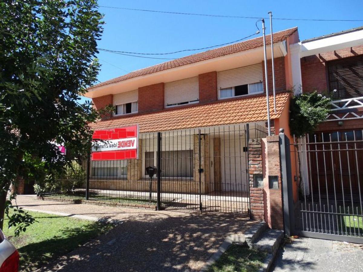 Casa de 5 dormitorios en Mar del Plata, Argentina No. 91331