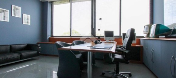 Oficina de 3 habitaciónes en Curno, Italy No. 237882 4