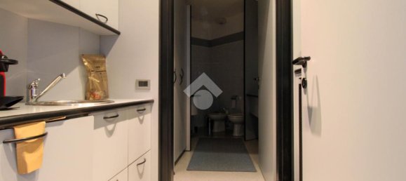 Oficina de 3 habitaciónes en Curno, Italy No. 237882 16