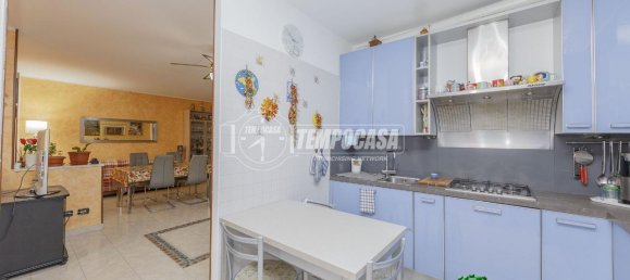 4 rooms Apartment in Milan, Italy No. 240725 6