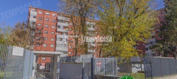 4 rooms Apartment in Milan, Italy No. 240725 2