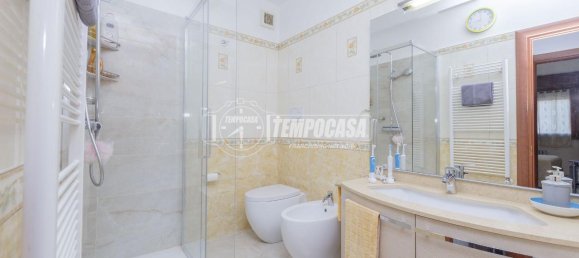 4 rooms Apartment in Milan, Italy No. 240725 11