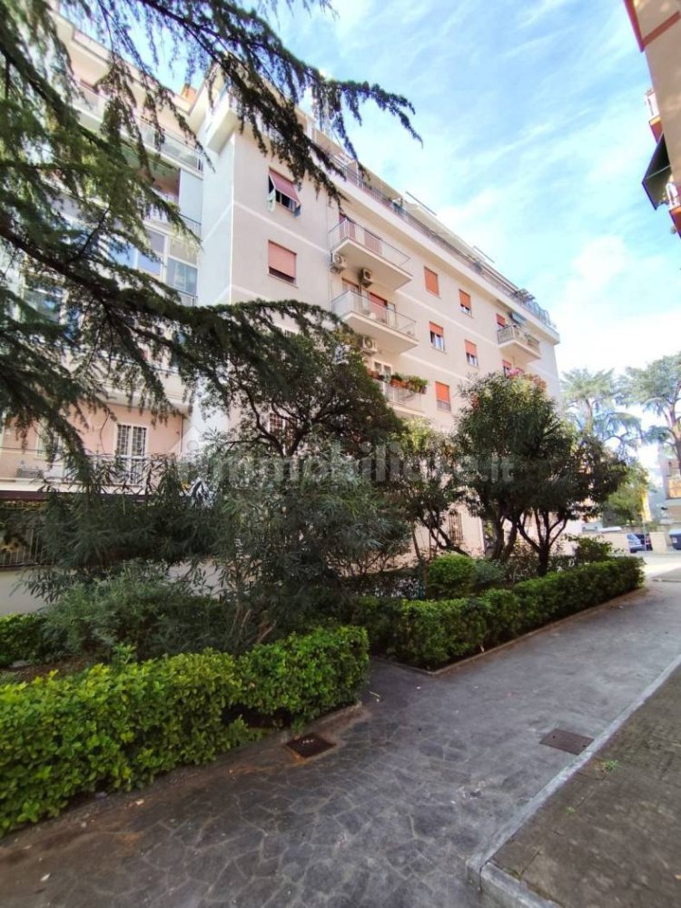 1 bedroom Apartment in Rome, Italy No. 375458