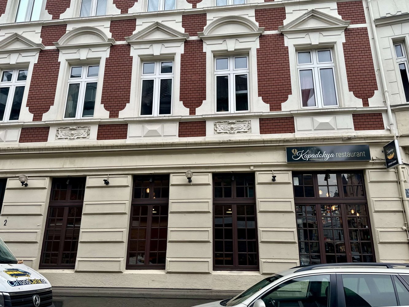 590m² Building in Dusseldorf, Germany No. 245931