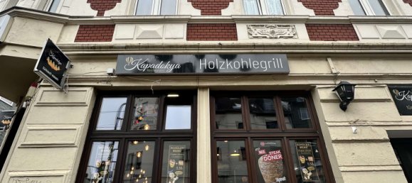 590m² Building in Dusseldorf, Germany No. 245931 2