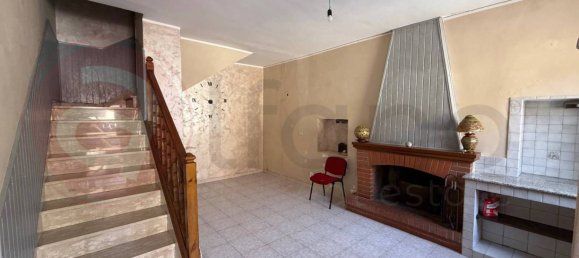 5 rooms Building in Colfelice, Italy No. 348383 7