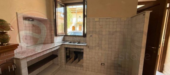 5 rooms Building in Colfelice, Italy No. 348383 8