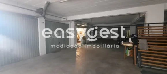 32m² Garage in Setubal, Portugal No. 77381 4