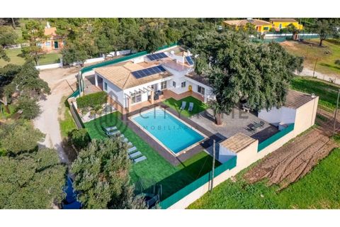 5 bedrooms Villa in Silves, Portugal No. 206040