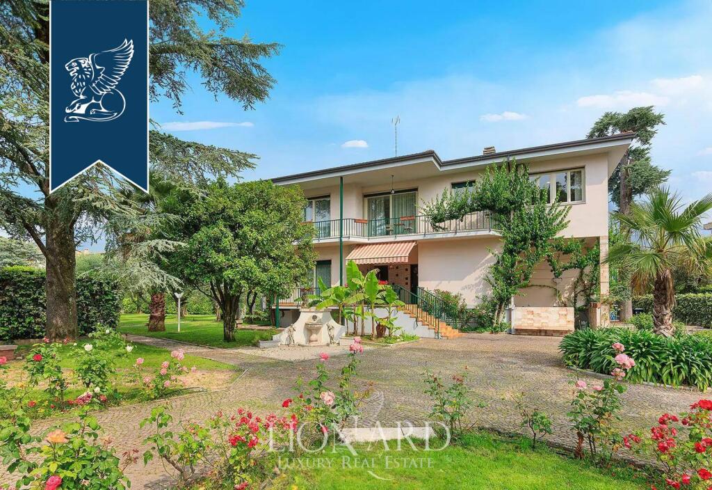 Villa T8 em Toscolano Maderno, Italy N.º 326943