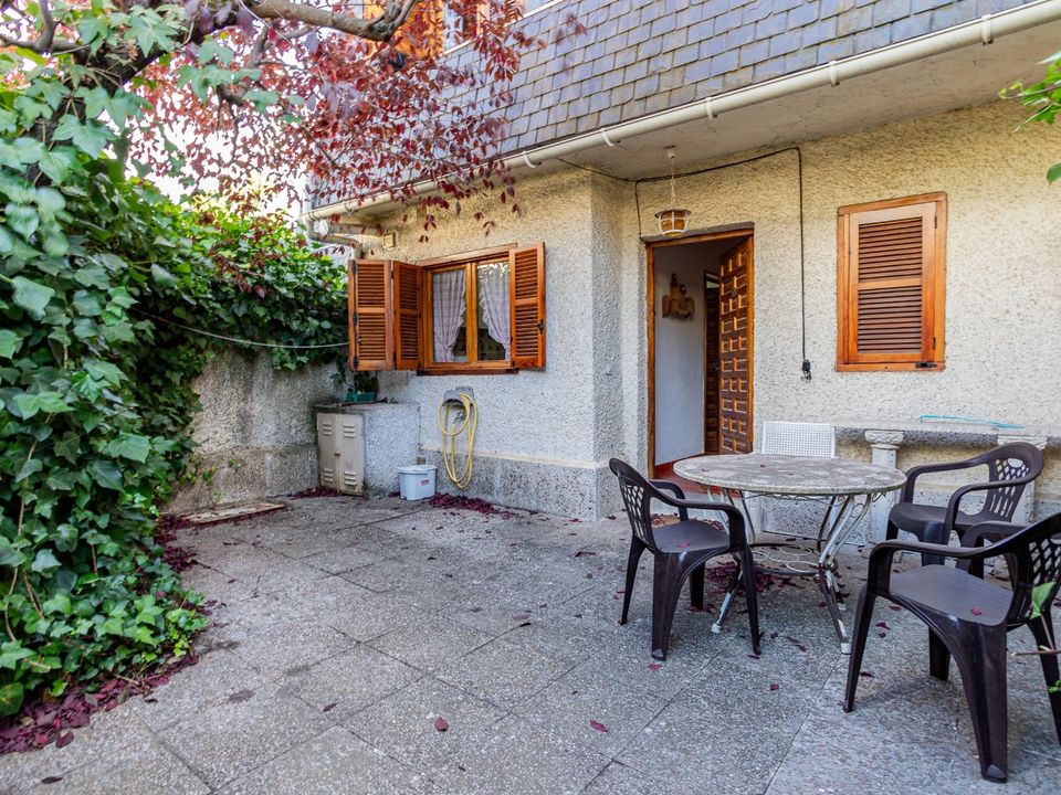 Adosado de 4 dormitorios en El Escorial, Spain No. 209760