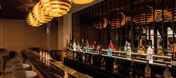 6 rooms Commercial property in Paris, France No. 163876 4