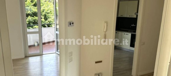 2 chambres Appartement à San Fermo della Battaglia, Italy No. 268234 4