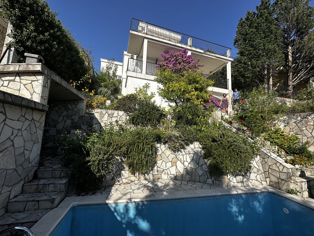 5 bedrooms House in Bar, Montenegro No. 432