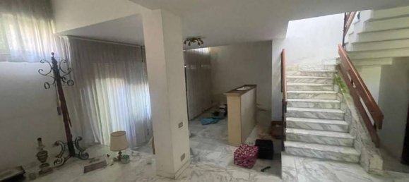 6 Schlafzimmer Wohnung in Carrara, Italy, Nr. 47896 26