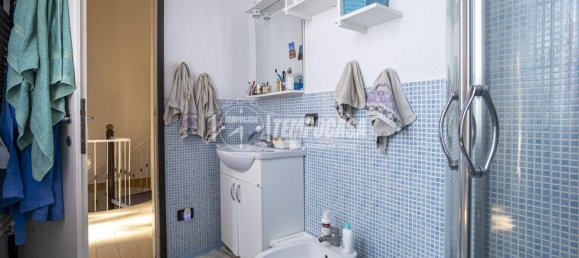 Apartamento de 2 habitaciónes en Magenta, Italy No. 1765 8