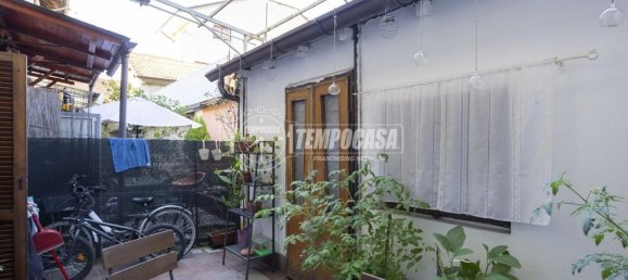 Apartamento de 2 habitaciónes en Magenta, Italy No. 1765 13