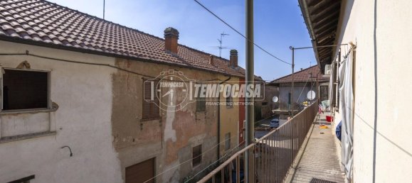 Apartamento de 2 habitaciónes en Magenta, Italy No. 1765 20