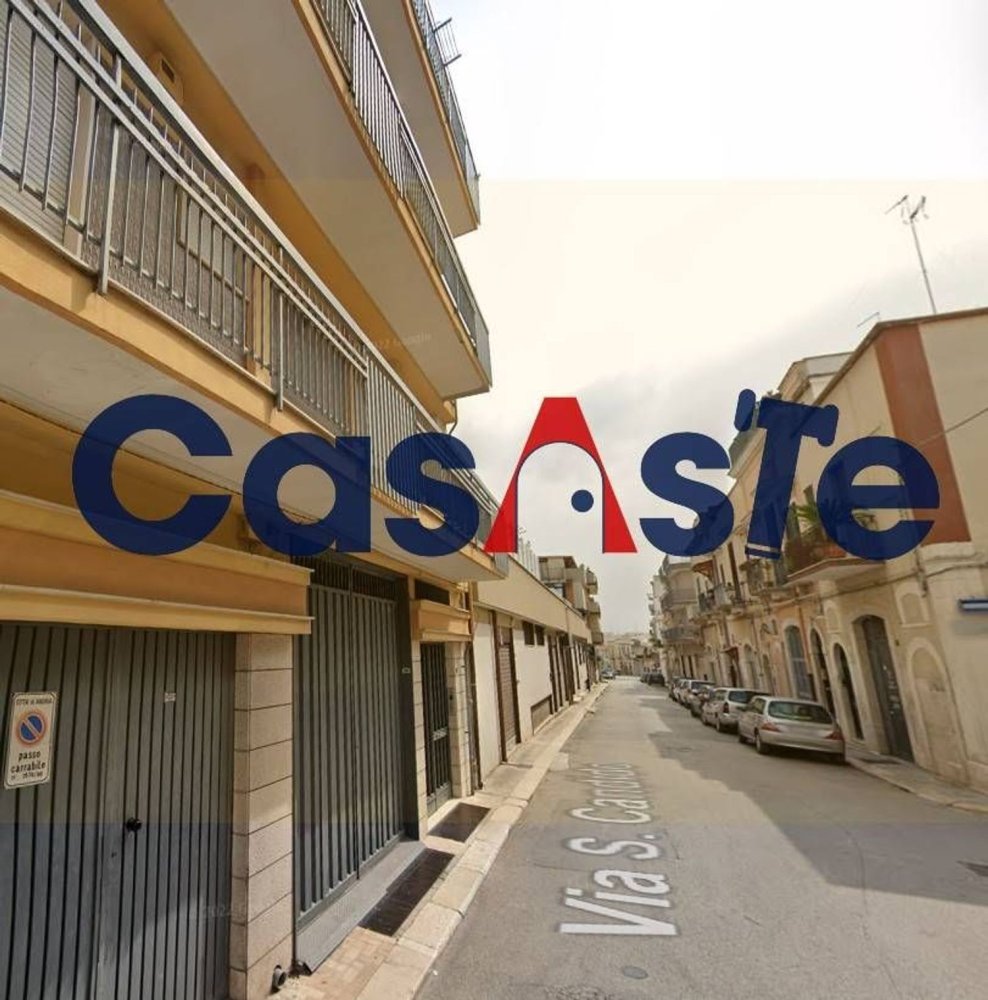 Квартира с 11 комнатами в Андрия, Италия № 35036