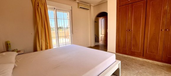 Villa de 5 dormitorios en La Zenia, Spain No. 176599 21