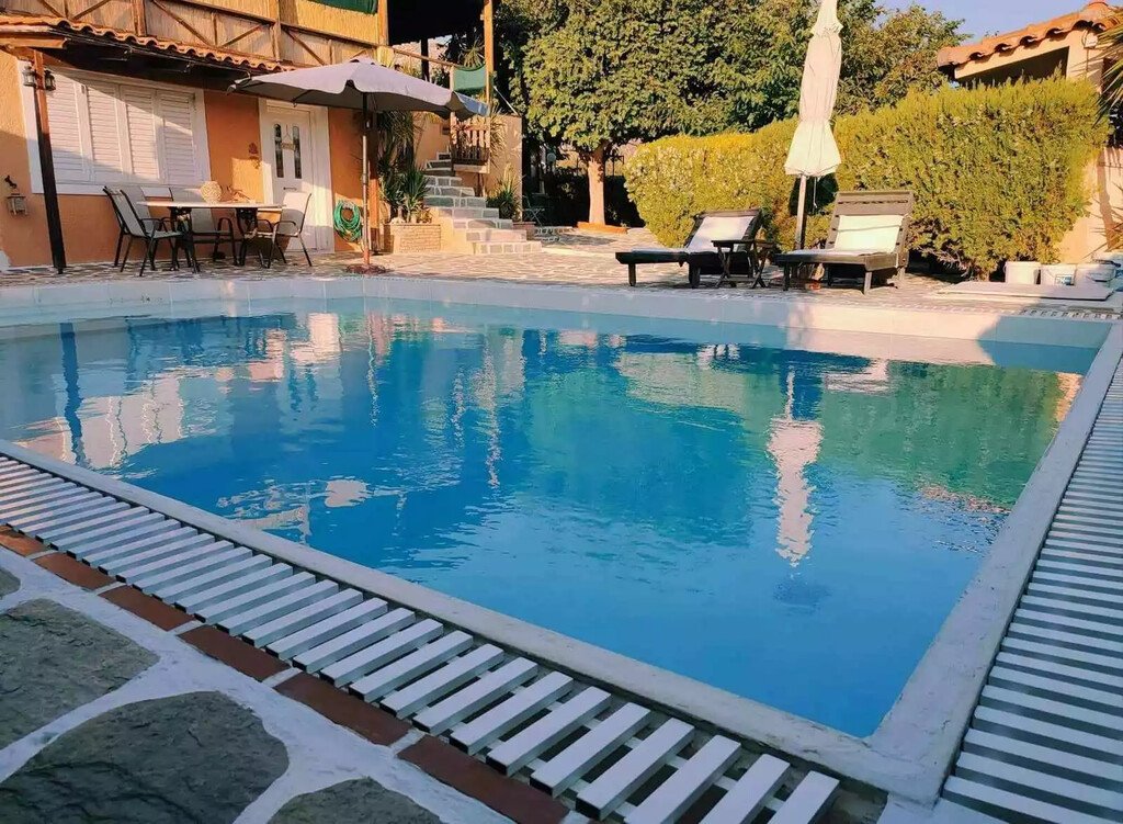 4 chambres propriété commerciale à vendre à Kalyvia Thorikou, Saronikos, East Attica, Attica, Greece № 1968