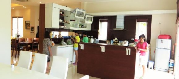 5 bedrooms Villa in Long Bien, Vietnam No. 3971 5