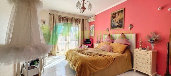 Casa de 3 dormitorios en Portimao, Portugal No. 62907 18