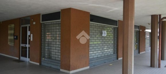 150m² Commercial property in Brandizzo, Italy No. 105123 5