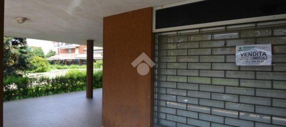 150m² Commercial property in Brandizzo, Italy No. 105123 2