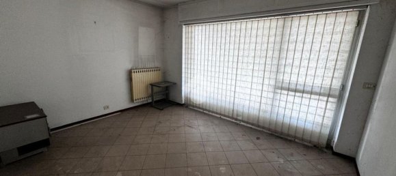 150m² Commercial property in Brandizzo, Italy No. 105123 18