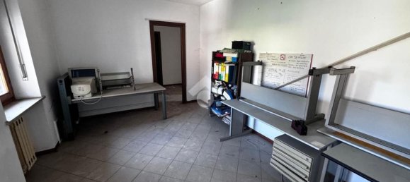 150m² Commercial property in Brandizzo, Italy No. 105123 21