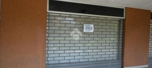 150m² Commercial property in Brandizzo, Italy No. 105123 3
