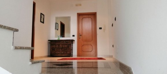9 rooms House in Faicchio, Italy No. 88344 2