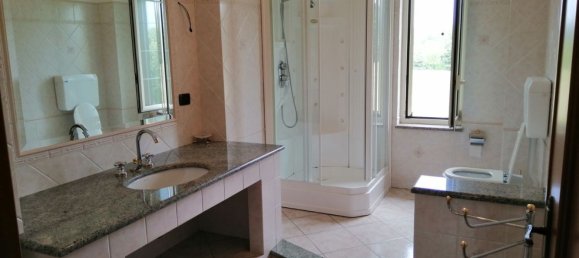 9 rooms House in Faicchio, Italy No. 88344 5