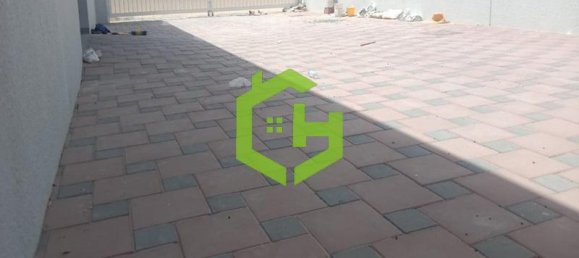 Almacén en Al Khawaneej, UAE 1021.9 m² No. 38644 11