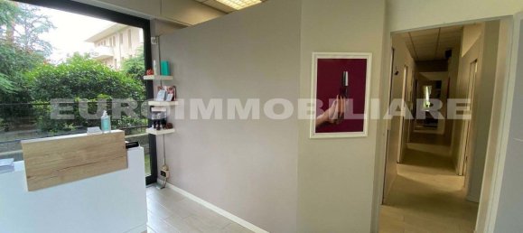110m² Commercial property in Brescia, Italy No. 153153 5