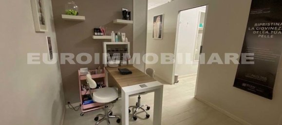 110m² Commercial property in Brescia, Italy No. 153153 10