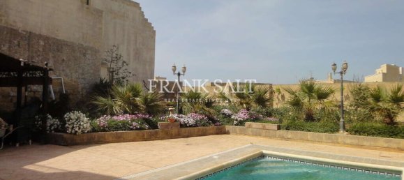 4 bedrooms House in Xewkija, Malta No. 5543 9