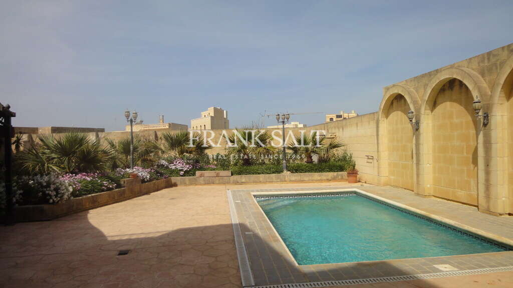 4 bedrooms House in Xewkija, Malta No. 5543