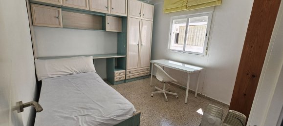 3 bedrooms Apartment in Granada, Spain No. 171743 8