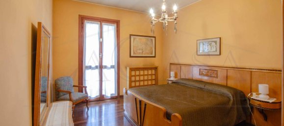 8-salle Villa à Brescia, Italy No. 117102 26