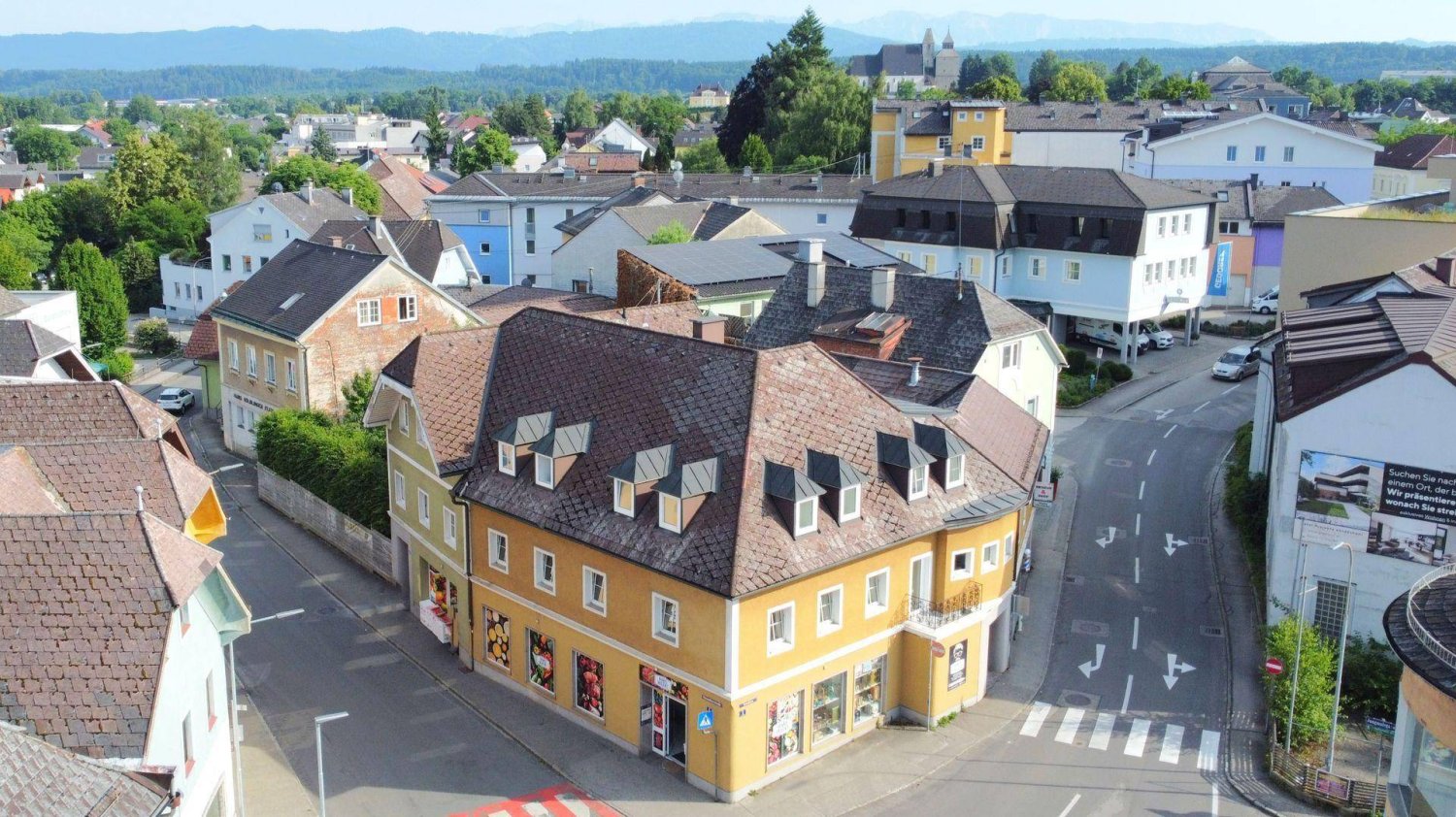 722m² Building in Vocklabruck, Austria No. 216307