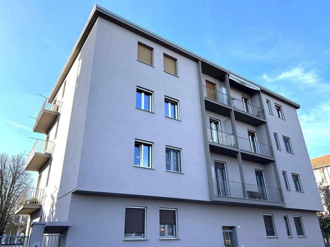 4 rooms Apartment in Alessandria, Italy No. 154274