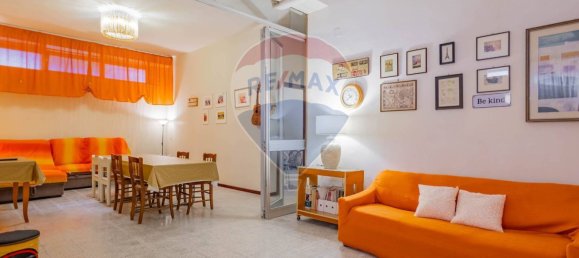1 room Commercial property in Bari, Italy No. 55725 6