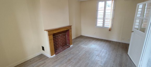 Casa de 3 dormitorios en Villers-sur-Coudun, France No. 49299 8