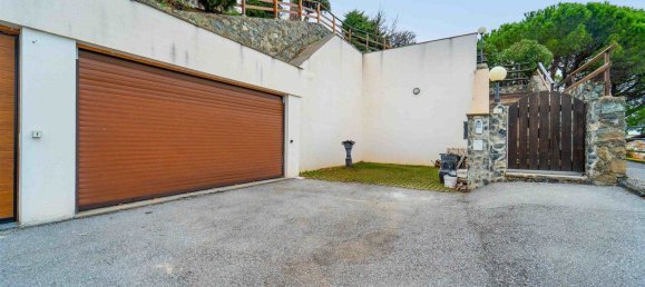 5 rooms Apartment in Arenzano, Italy No. 59888 87