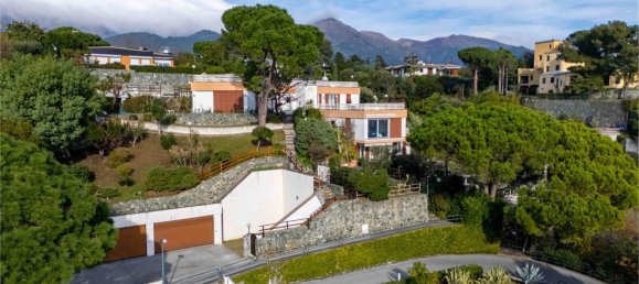 5 rooms Apartment in Arenzano, Italy No. 59888 2