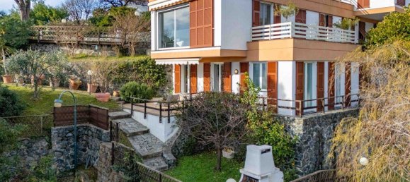 5 rooms Apartment in Arenzano, Italy No. 59888 12