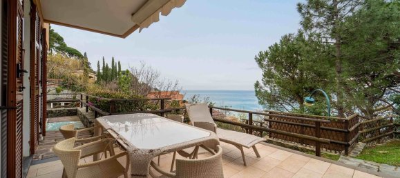 5 rooms Apartment in Arenzano, Italy No. 59888 20